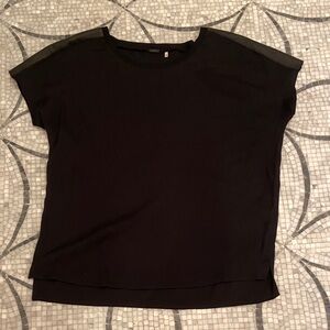 Elie Tahari Black Short Sleeve Top